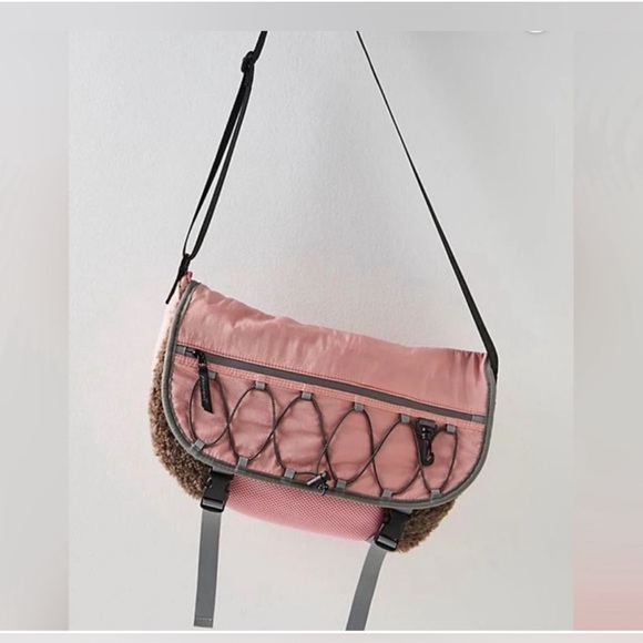 NWT Free People Playoff Sherpa Messenger - Picture 1 of 11